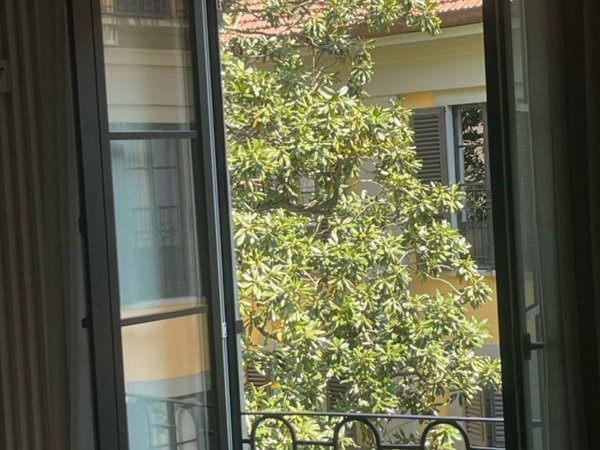appartamento in vendita a Milano in zona Sant'Ambrogio