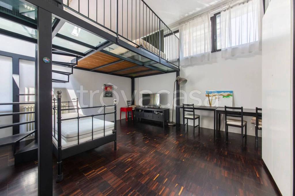 appartamento in vendita a Milano in zona Isola