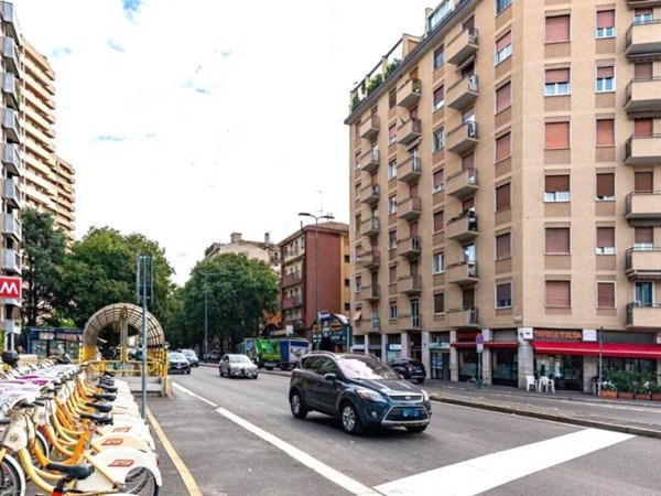 appartamento in vendita a Milano in zona Piazzale Lodi