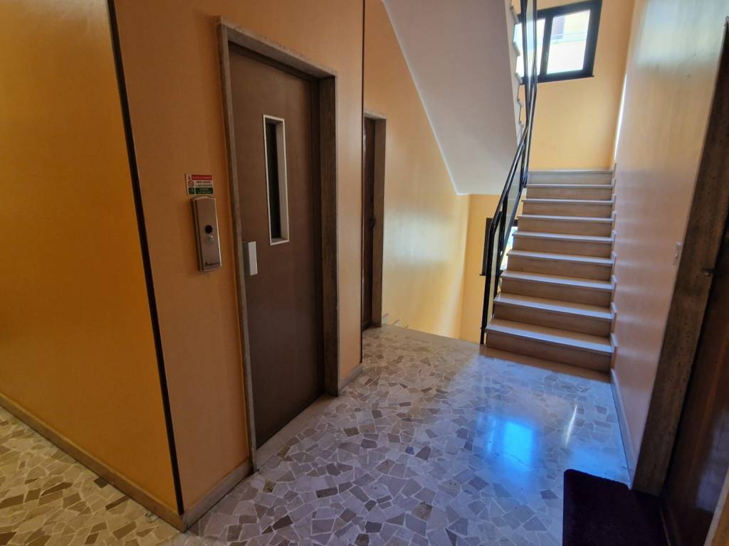 appartamento in vendita a Milano in zona Porta Ticinese