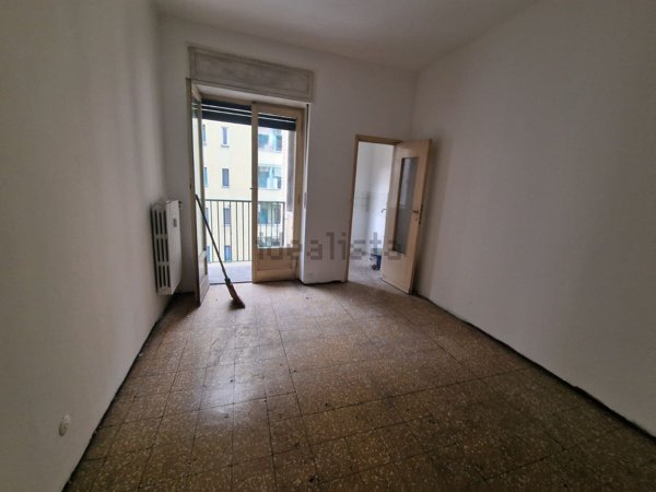 appartamento in vendita a Milano in zona Porta Genova