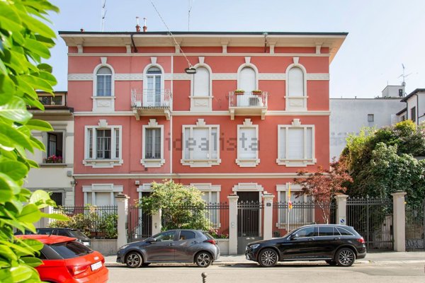appartamento in vendita a Milano in zona Bocconi