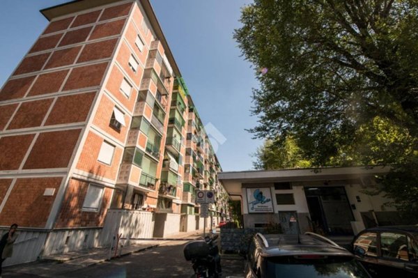 appartamento in vendita a Milano in zona Quartiere degli Olmi