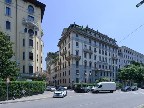 ufficio in vendita a Milano in zona Porta Venezia