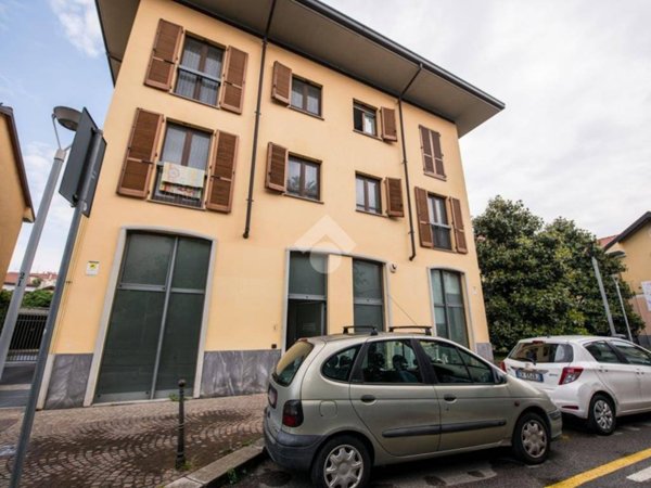 negozio in vendita a Milano