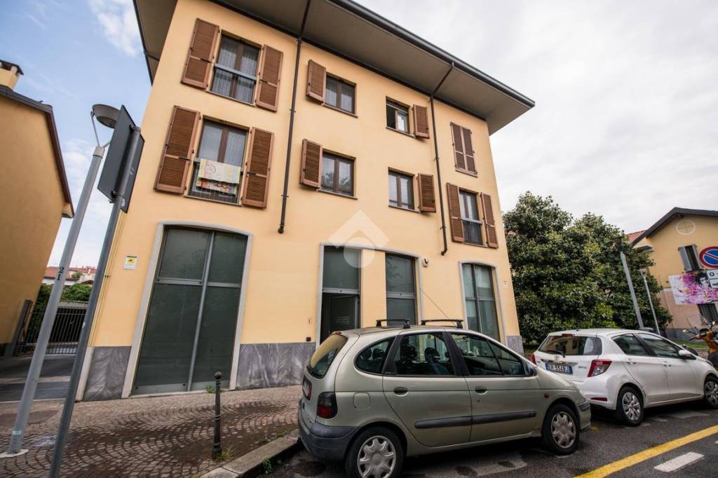 negozio in vendita a Milano