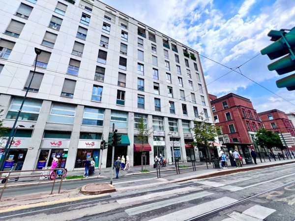 negozio in vendita a Milano in zona Guastalla