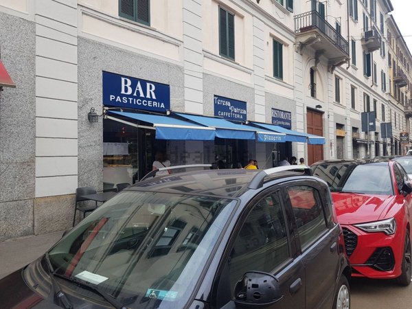 negozio in vendita a Milano in zona Porta Genova
