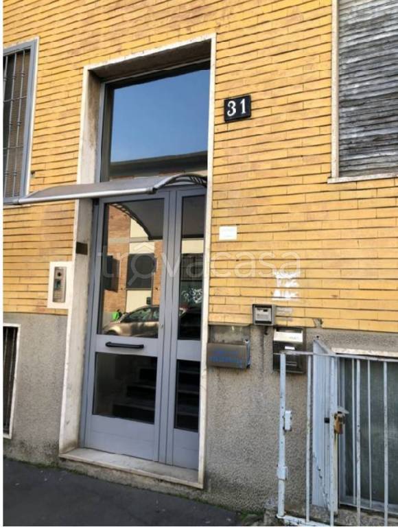 negozio in vendita a Milano in zona Turro