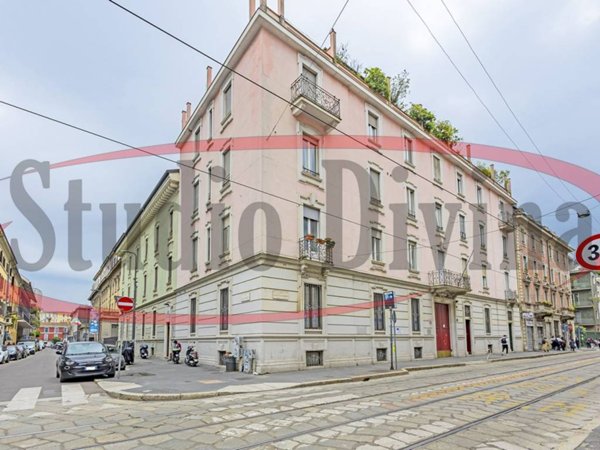 ufficio in vendita a Milano in zona Guastalla