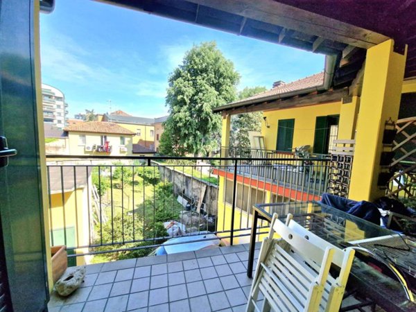 appartamento in vendita a Milano in zona Baggio