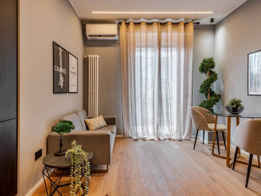 appartamento in vendita a Milano in zona Adriano