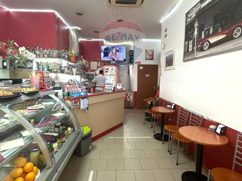 negozio in vendita a Milano in zona Affori