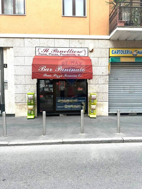 negozio in vendita a Milano in zona Affori