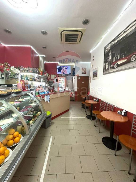 negozio in vendita a Milano in zona Affori