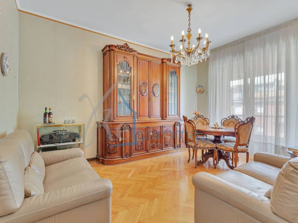 appartamento in vendita a Milano in zona Città Studi