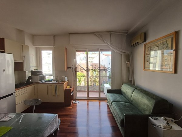 appartamento in vendita a Milano in zona Vigentino