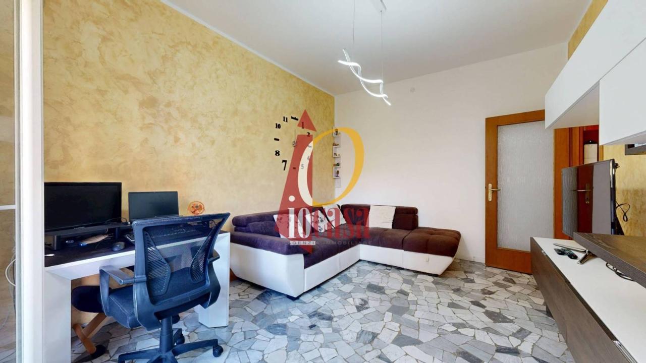 appartamento in vendita a Milano in zona Corvetto