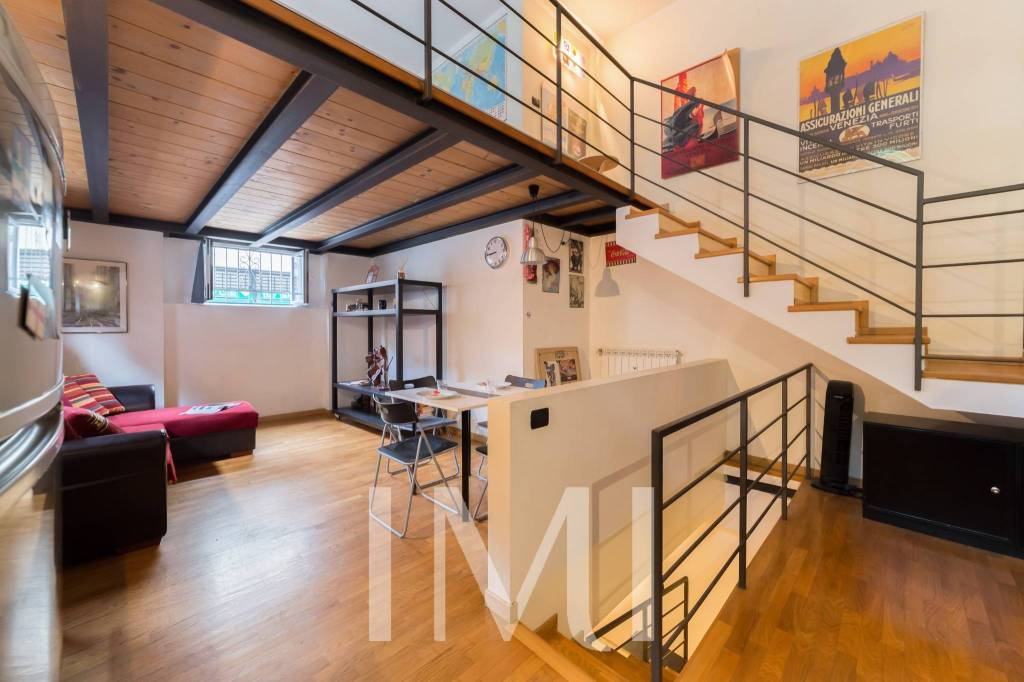 appartamento in vendita a Milano in zona Famagosta