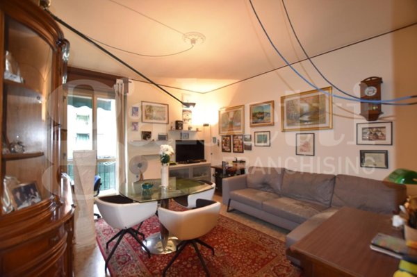appartamento in vendita a Milano in zona Famagosta