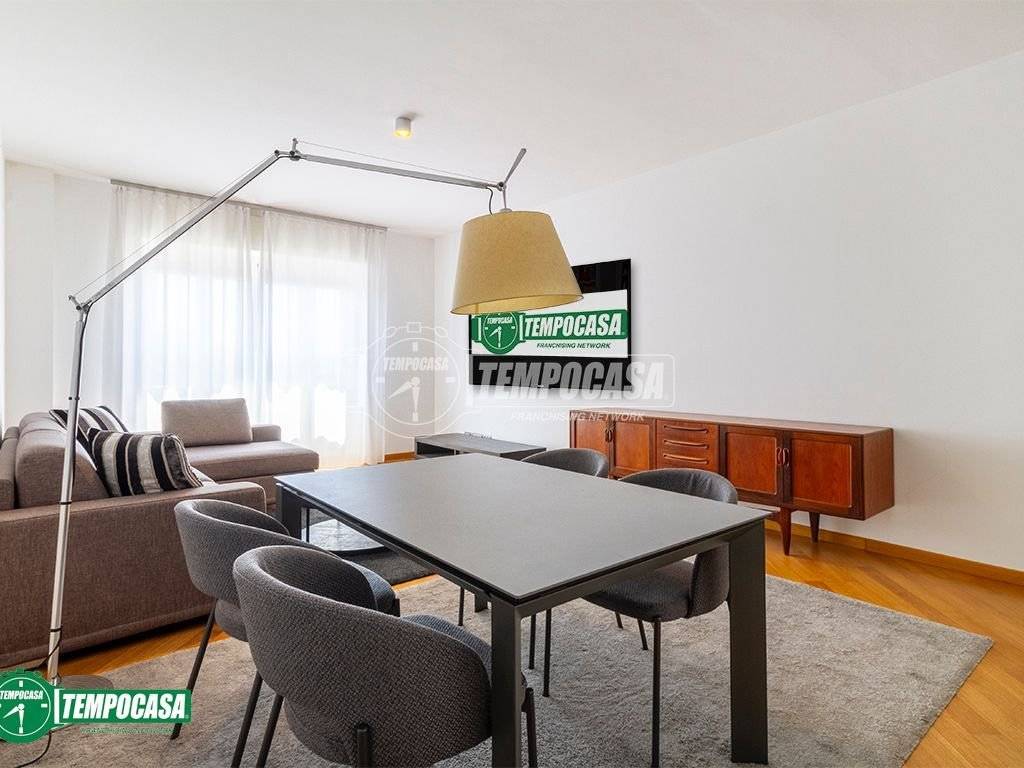 appartamento in vendita a Milano in zona Loreto