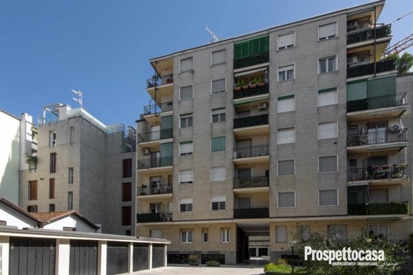 appartamento in vendita a Milano in zona Tibaldi