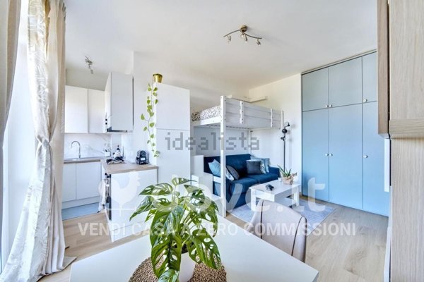 appartamento in vendita a Milano in zona Dergano