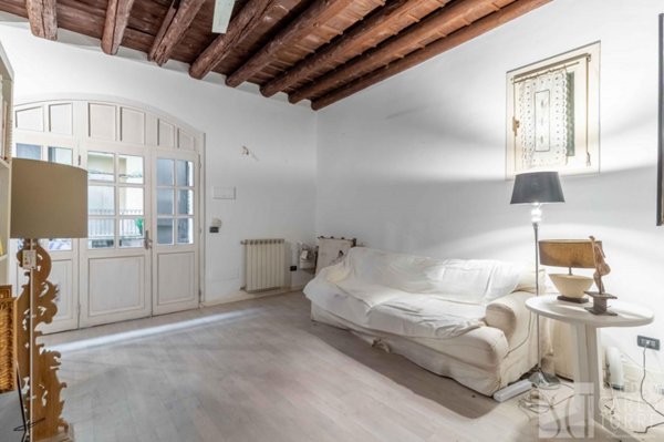 appartamento in vendita a Milano in zona Porta Genova