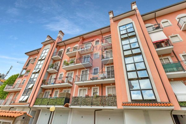 appartamento in vendita a Milano in zona Comasina