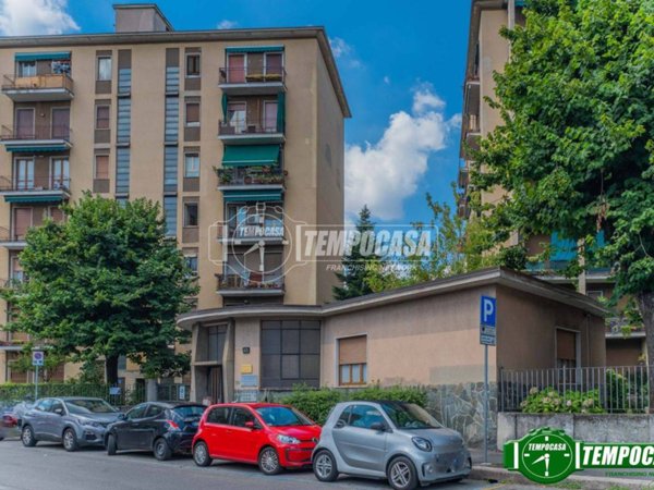 appartamento in vendita a Milano in zona Montalbino