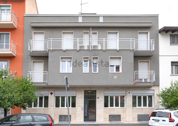 appartamento in vendita a Milano in zona Vigentino