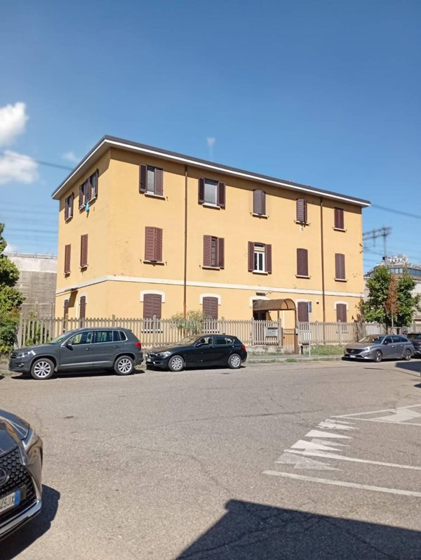 appartamento in vendita a Milano in zona Lambrate