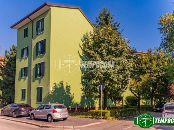 appartamento in vendita a Milano in zona Quarto Oggiaro