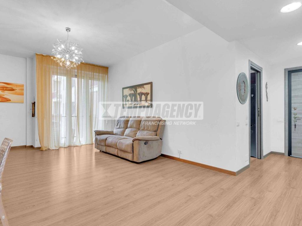 appartamento in vendita a Milano in zona Barona