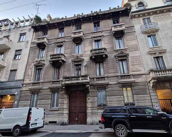 appartamento in vendita a Milano in zona Sempione