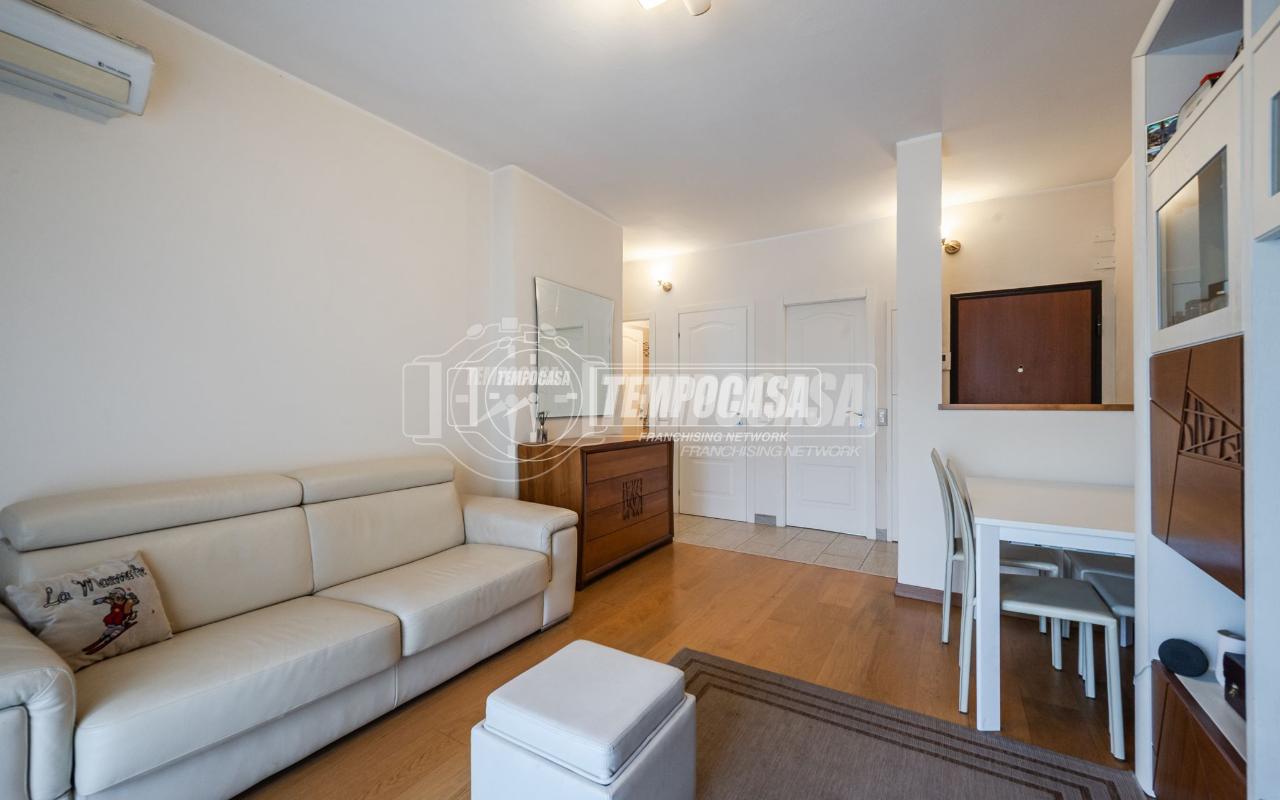 appartamento in vendita a Milano in zona Morivione