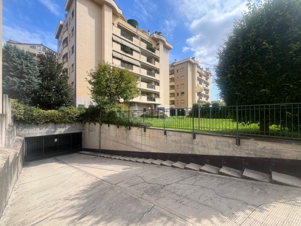 appartamento in vendita a Milano in zona Affori