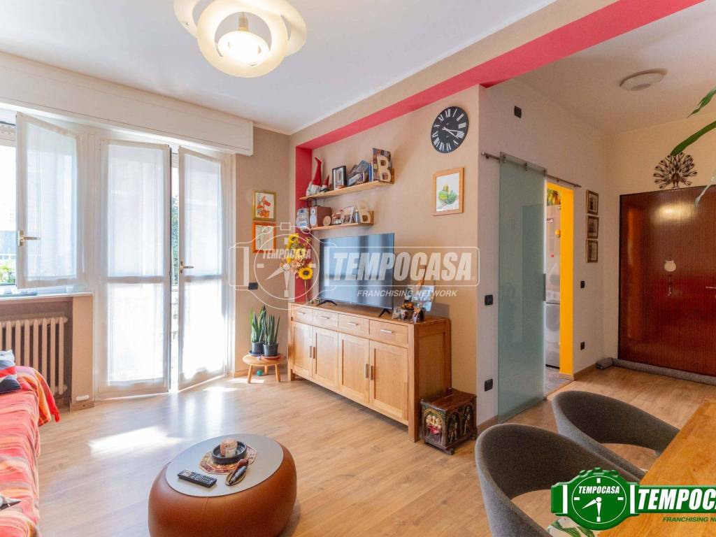 appartamento in vendita a Milano in zona Segnano