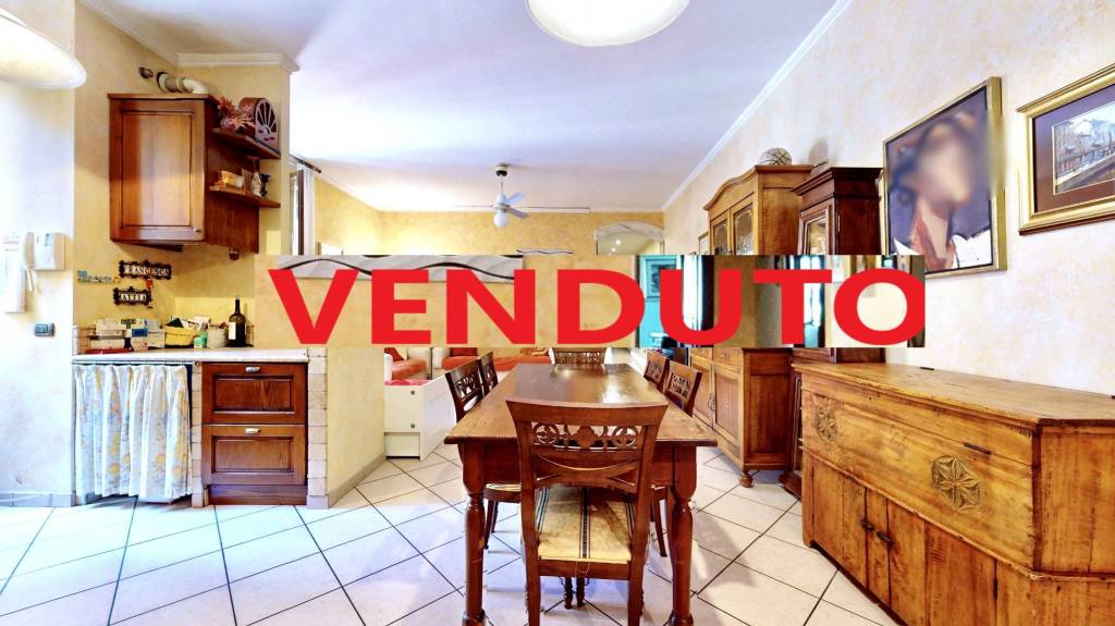 appartamento in vendita a Milano in zona Casoretto