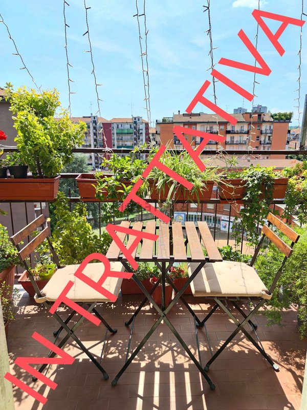 appartamento in vendita a Milano in zona Piazzale Lodi
