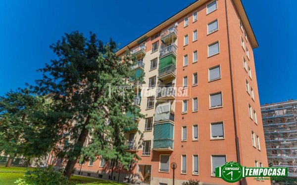 appartamento in vendita a Milano in zona Segnano