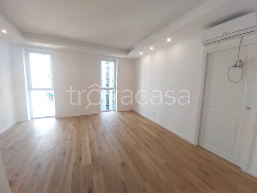 appartamento in vendita a Milano in zona Piazzale Lodi