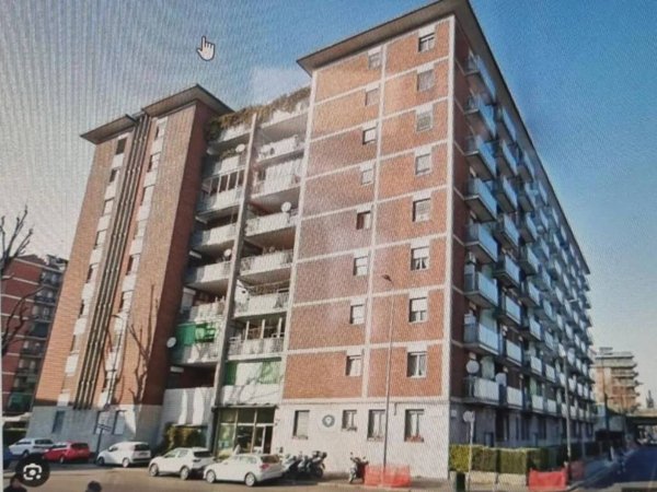 appartamento in vendita a Milano in zona Famagosta