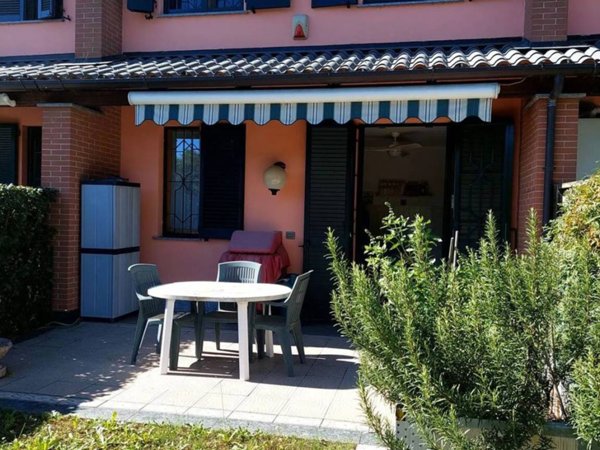 casa indipendente in vendita a Milano in zona Chiesa Rossa