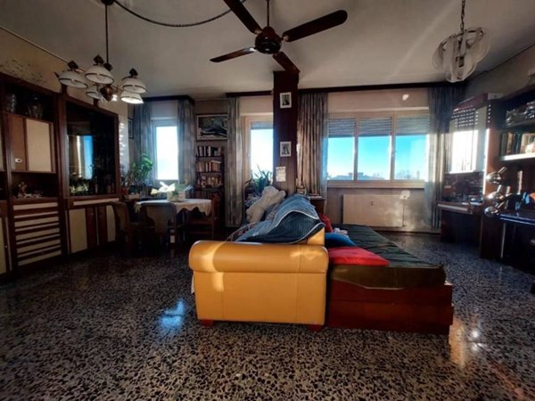appartamento in vendita a Milano in zona Baggio