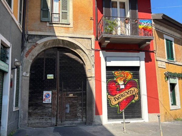 appartamento in vendita a Milano in zona Baggio