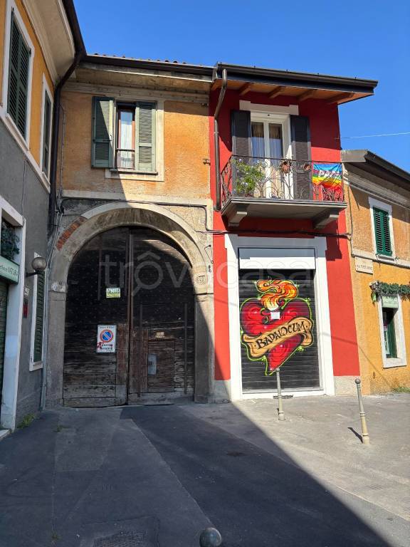 appartamento in vendita a Milano in zona Baggio