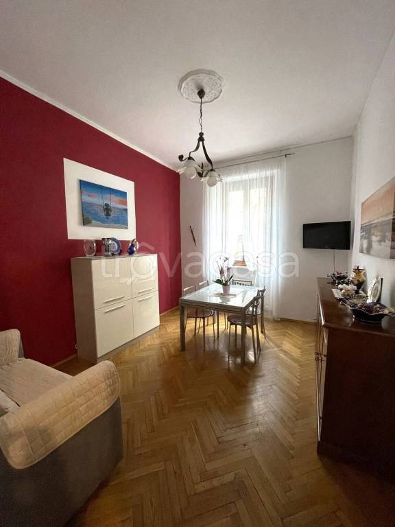 appartamento in vendita a Milano in zona Corvetto