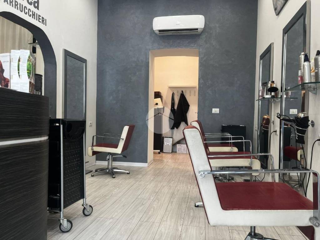 negozio in vendita a Milano in zona Chiesa Rossa