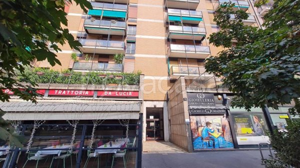 appartamento in vendita a Milano in zona Forlanini